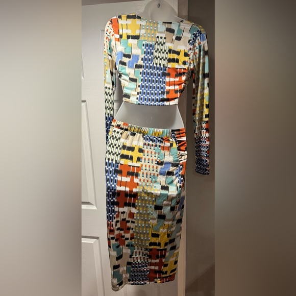 Multicolor Cutout Crop Top and Skirt Set (Size M) - Picture 5 of 8
